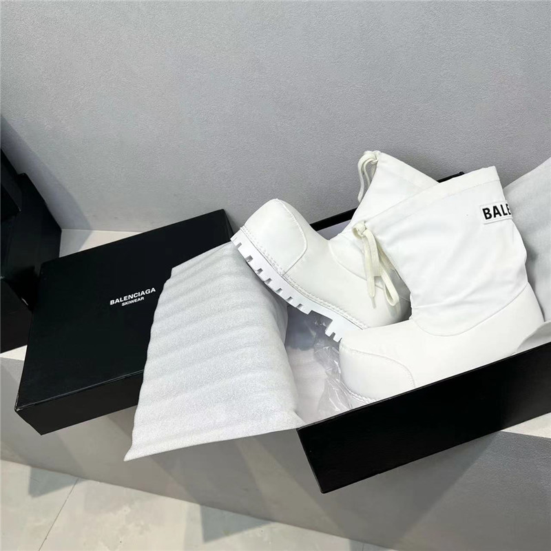Ba1en*iaga alaska low boot white nylon