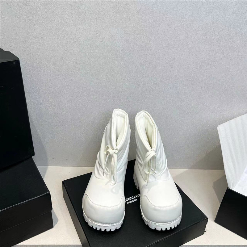 Ba1en*iaga alaska low boot white nylon