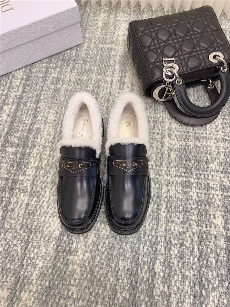 D10r new wool loafers