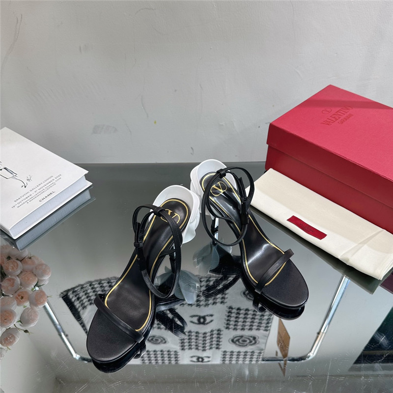 Va1e*ntin0 lacquered flower embellished high heel sandals