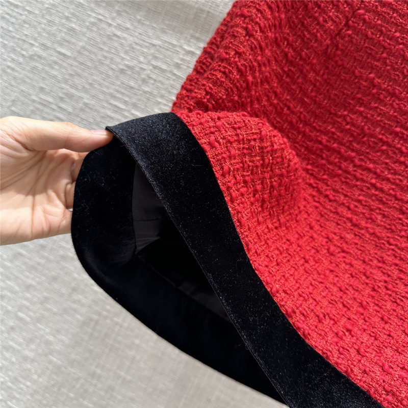 Gvc*1 new tweed suit