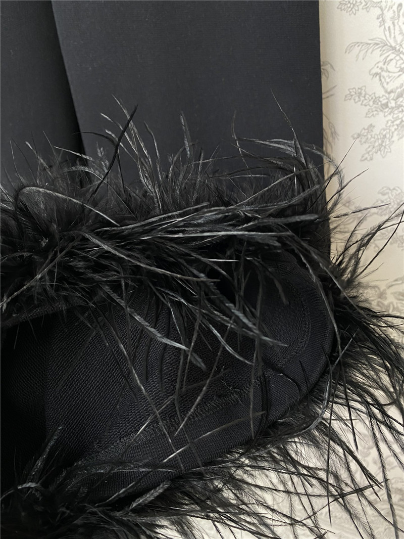 Pra*a new feather trousers