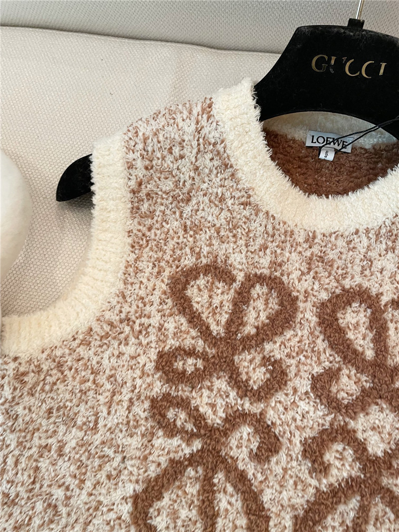 L0ew* logo jacquard knitted vest