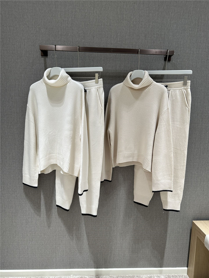 BC Bow British Threaded Cashmere Suit