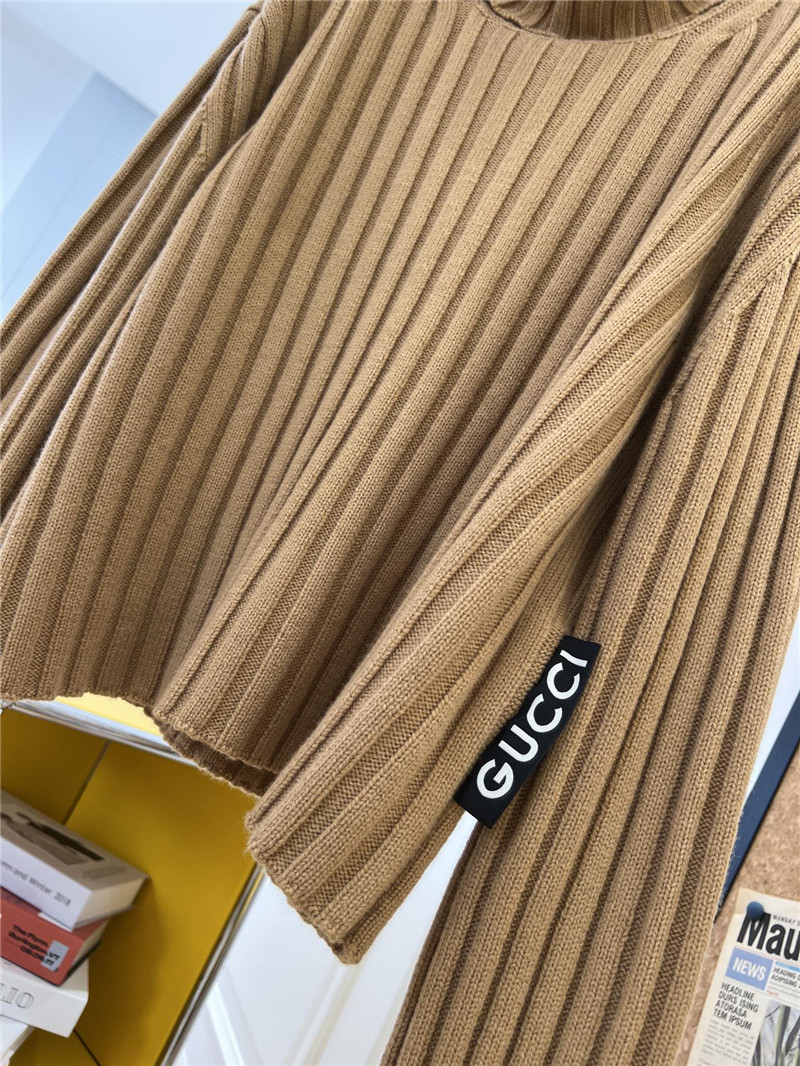 Gvc*1 turtleneck knitted sweater