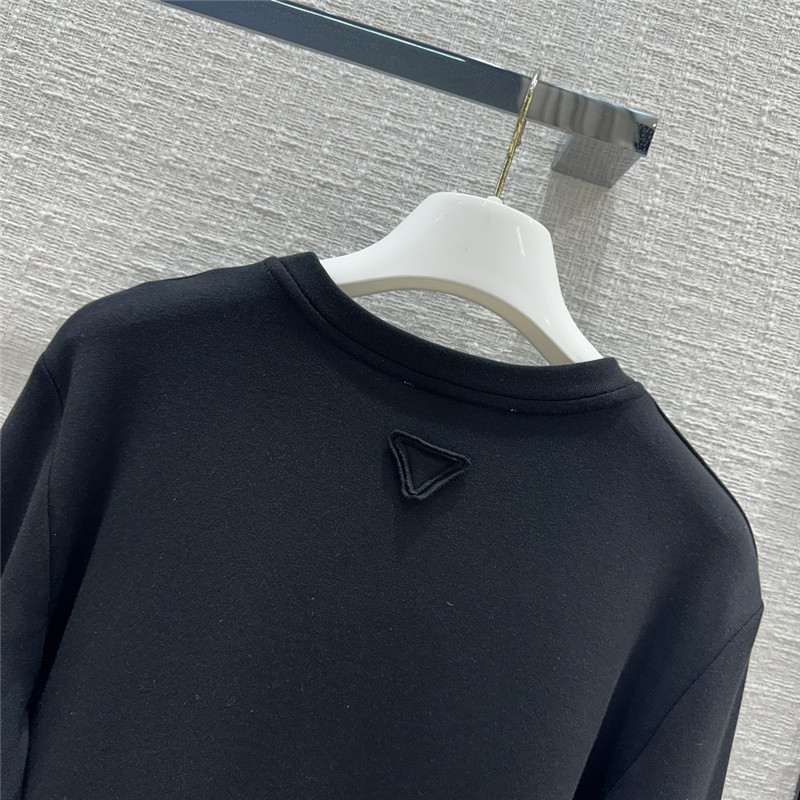 Pra*a triangle logo patch brushed base layer shirt