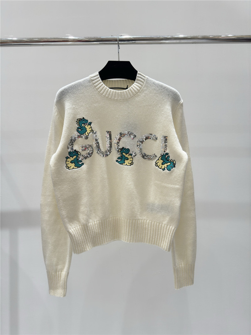 Gvc*1 logo embroidered knitted sweater in white