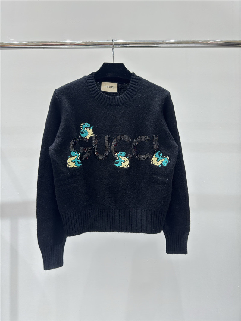 Gvc*1 logo embroidered knitted sweater in navy