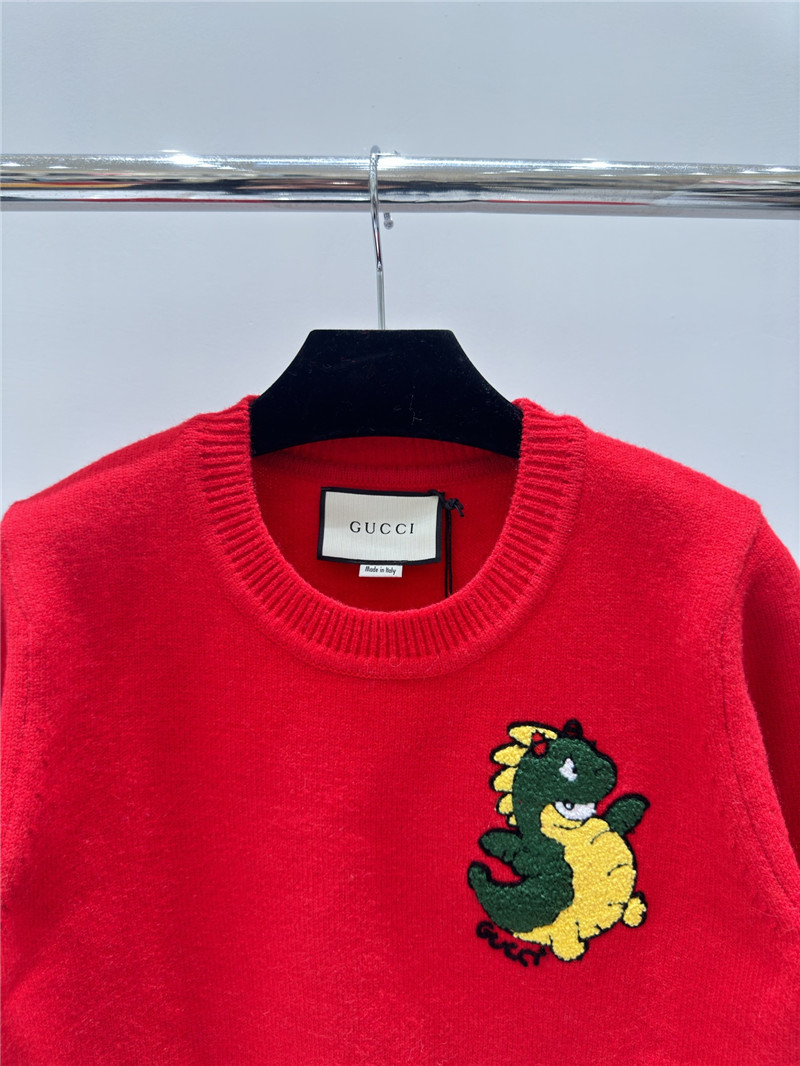 Gvc*1 appliqu¨¦ knitted sweater in red