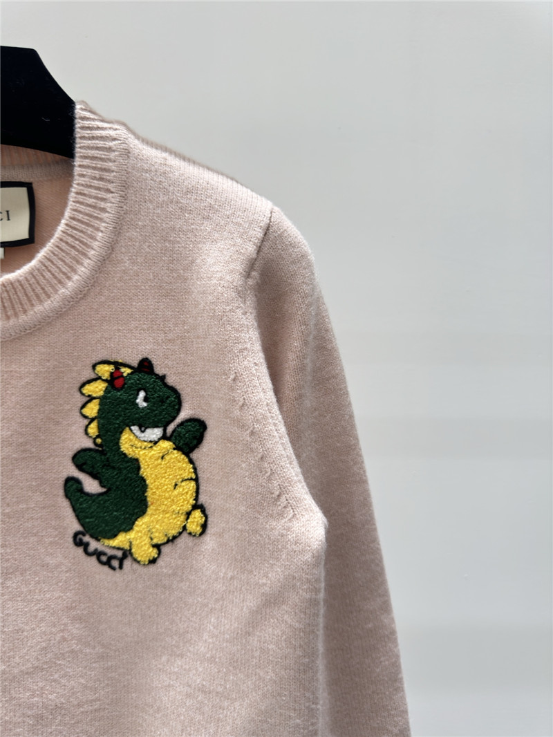 Gvc*1 appliqu¨¦ knitted sweater in beige