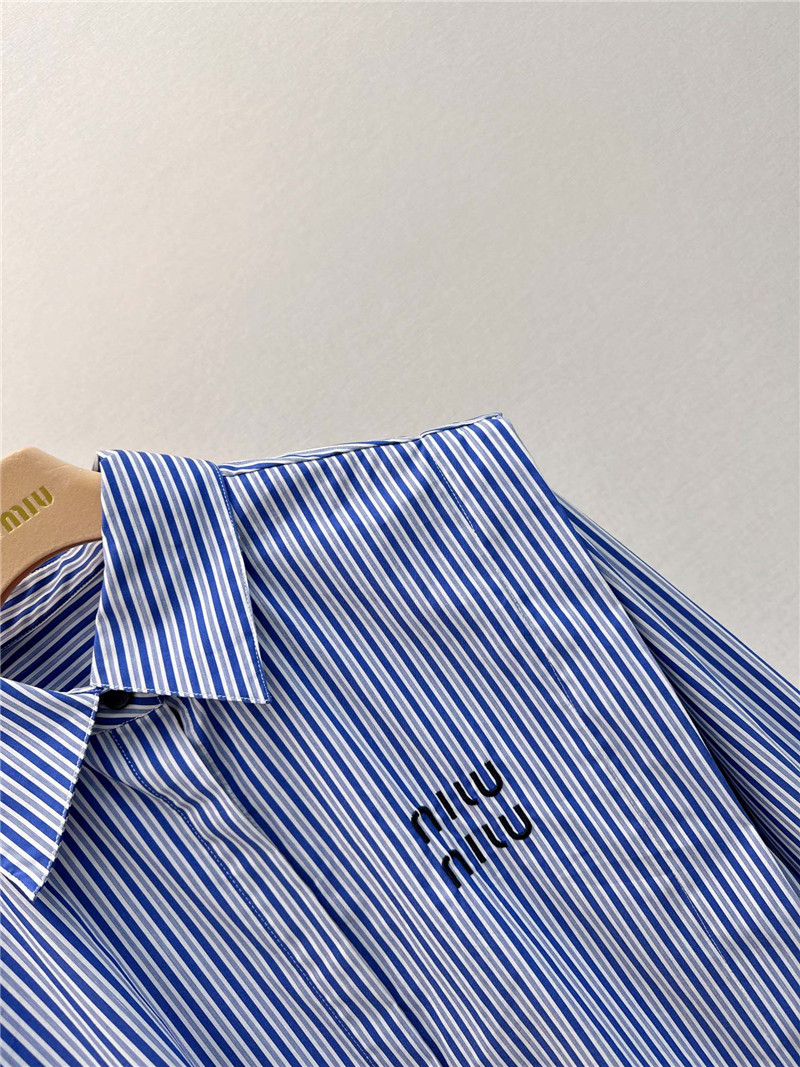 M1um1u loose silhouette design shirt