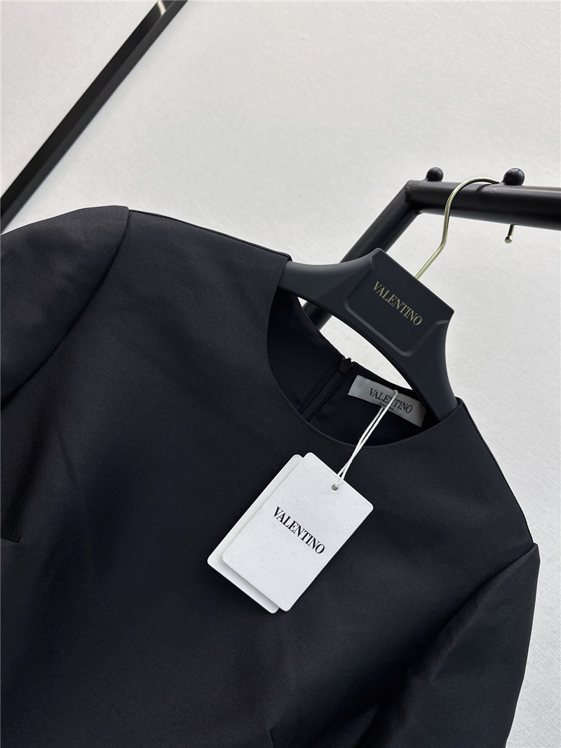 Va1e*ntin0 new black rose short sleeve dress