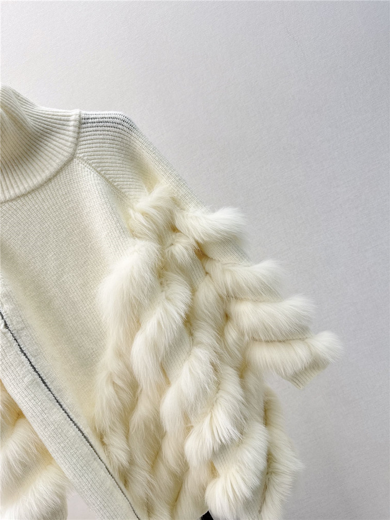 Vanitoo Faux Fur Turtleneck Sweater White