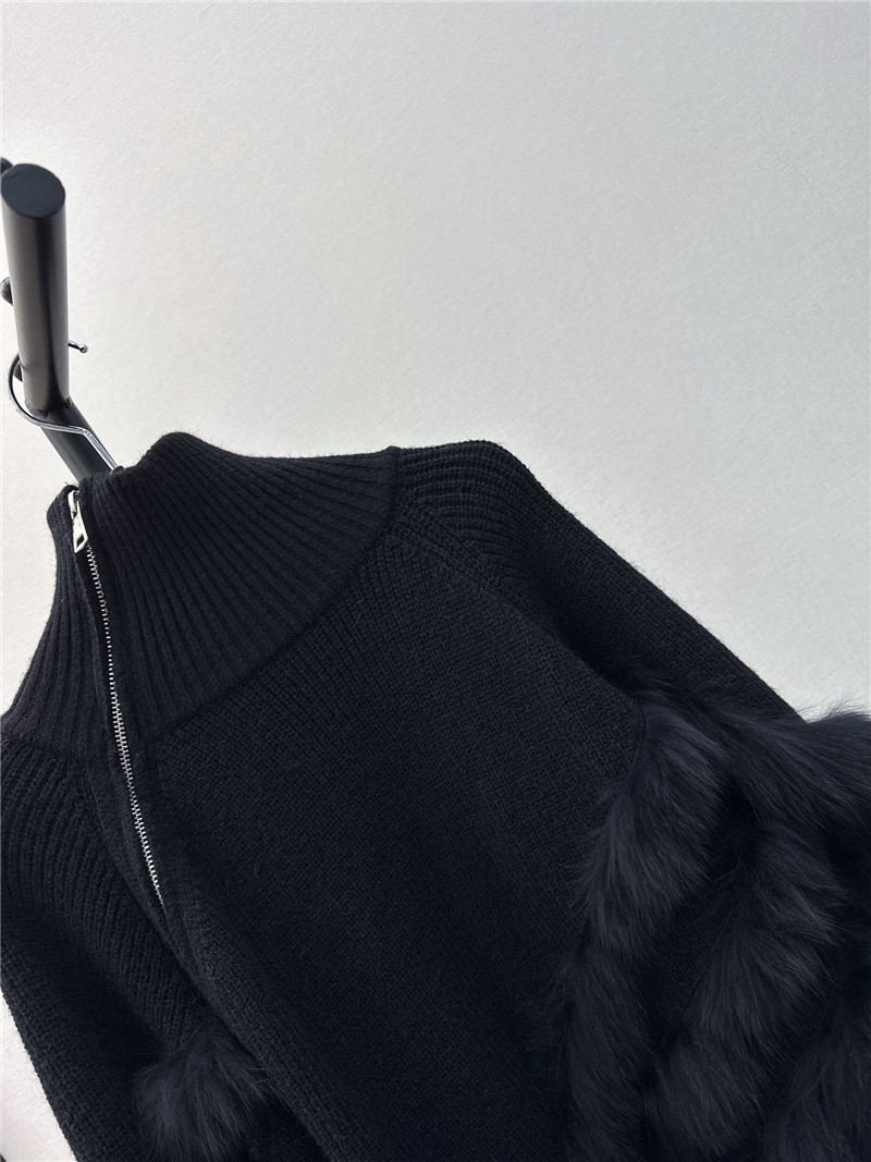 Vanitoo Faux Fur Turtleneck Sweater Black