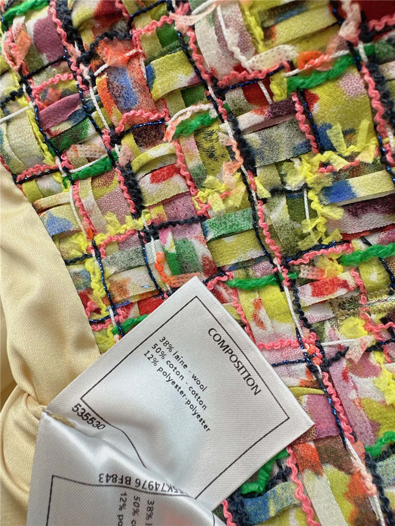 Ch**el new round neck gold short coat