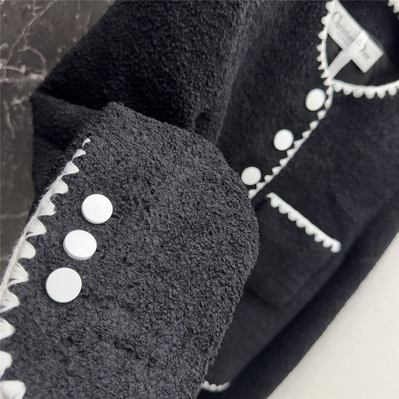 D10r wool jacket with contrast embroidered trim