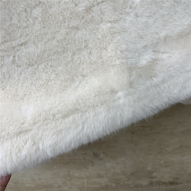 F**di eco-friendly fur all-in-one sheep wool short coat