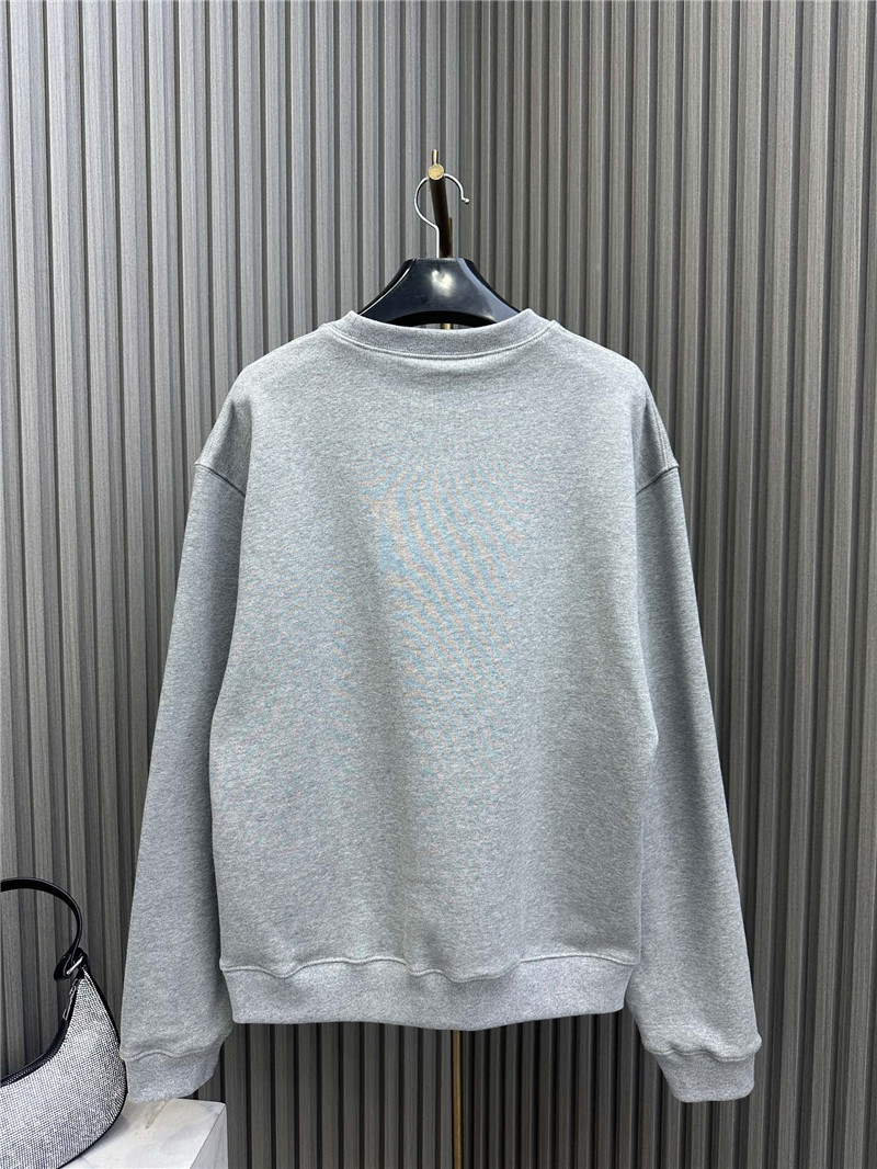 Gvc*1 logo crew neck sweatshirt