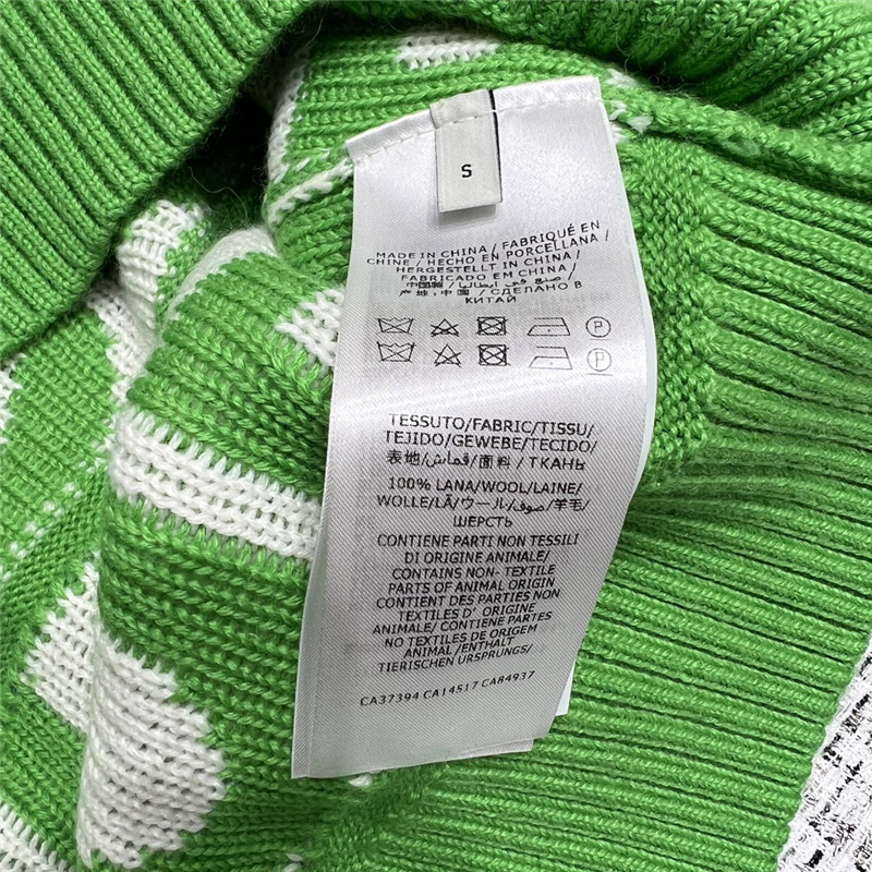 Gvc*1 logo round neck sweater in green