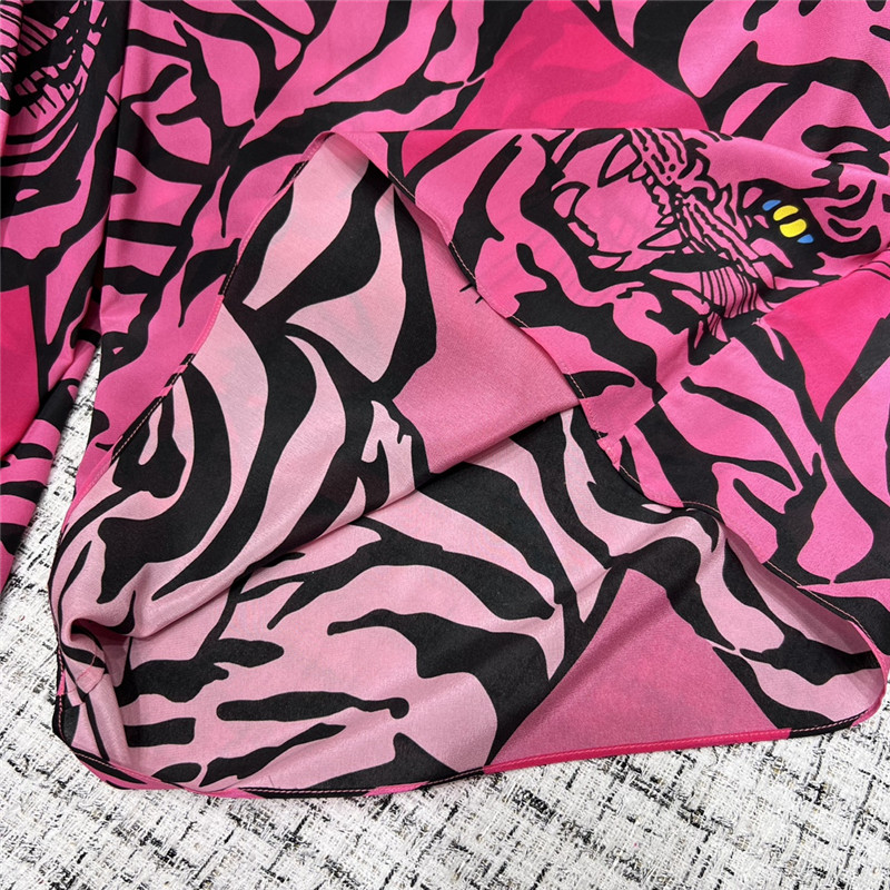 Va1e*ntin0 silk material full digital positioning printed ribbon shirt