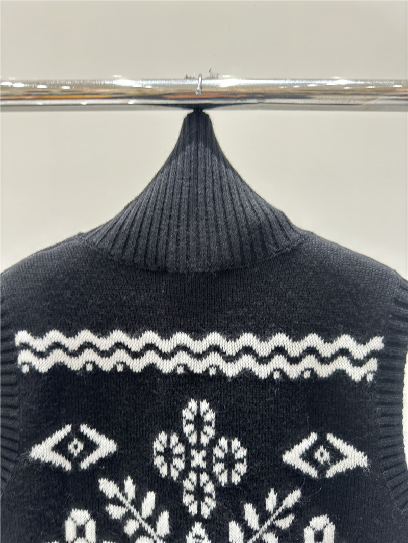 L0ew* jacquard knit turtleneck vest navy