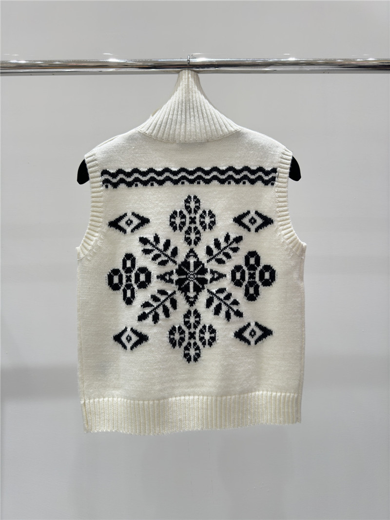 L0ew* jacquard knit turtleneck vest white