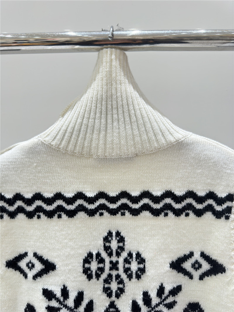 L0ew* jacquard knit turtleneck vest white