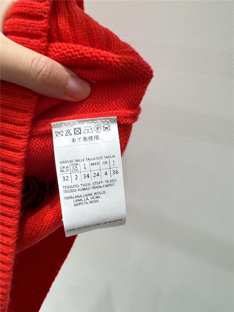 L0ew* jacquard knit turtleneck vest red