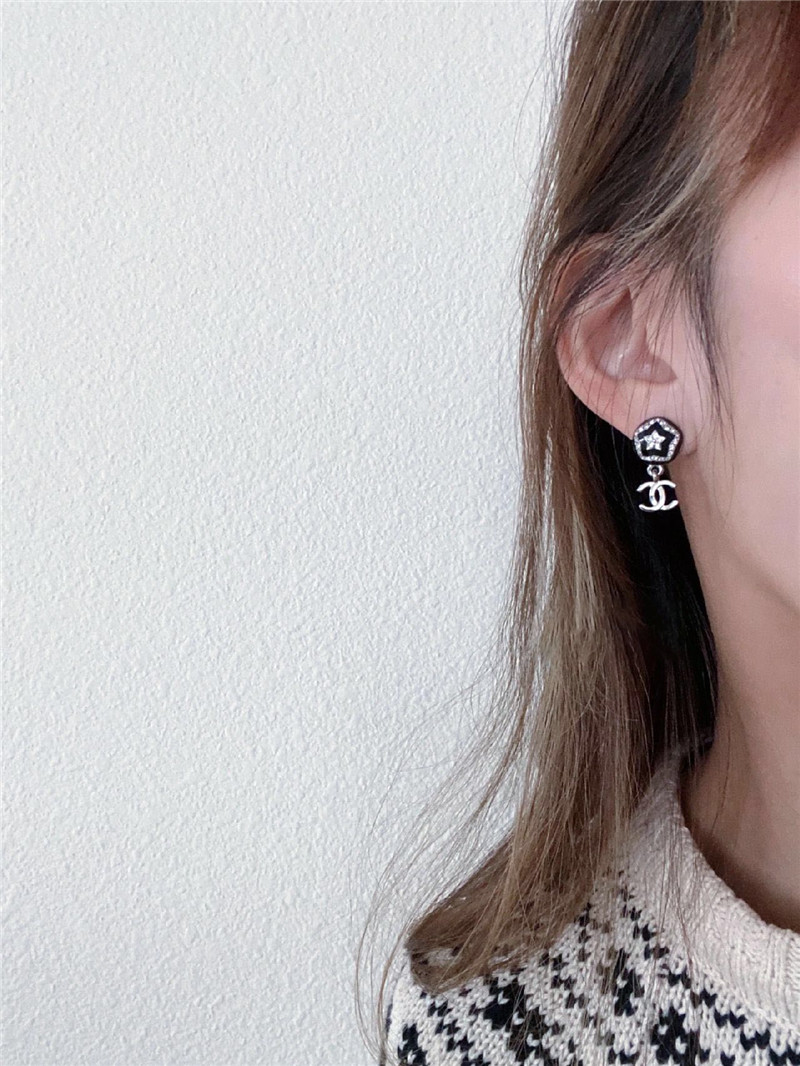 Ch**el pentagon double c earrings