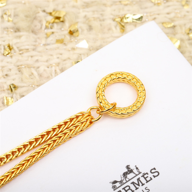 H**me5 pork nose bracelet