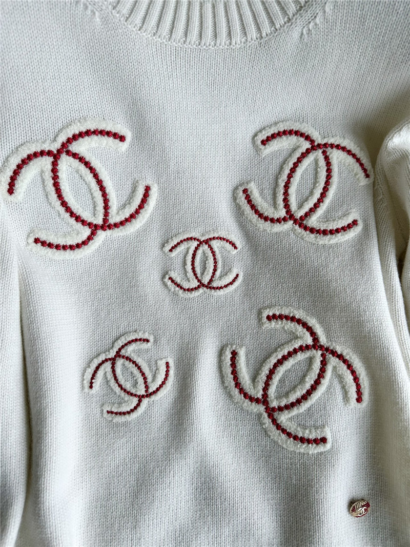 Ch**el logo round neck knitted sweater