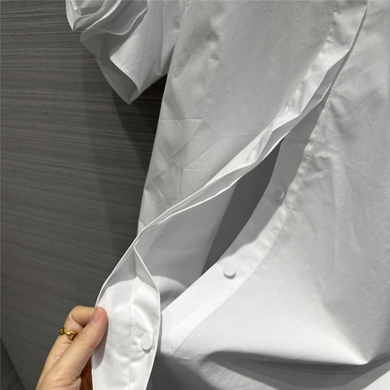 Va1e*ntin0 three-dimensional butterfly short-sleeved large shirt