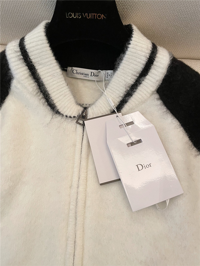 D10r ski zip wool cardigan