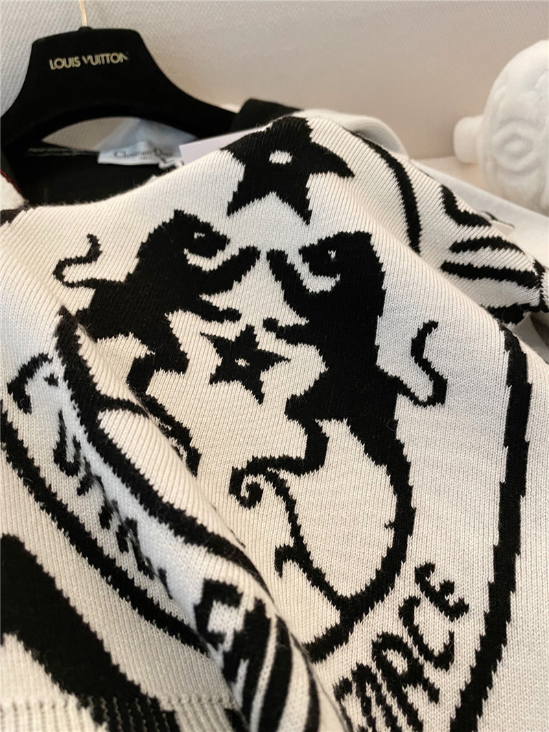 D10r logo hooded wool jacket