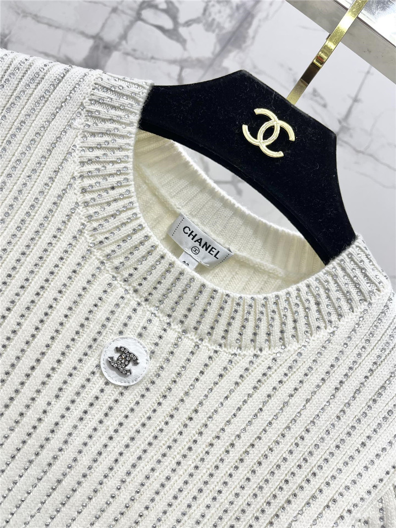 Ch**el logo crew neck sweater white