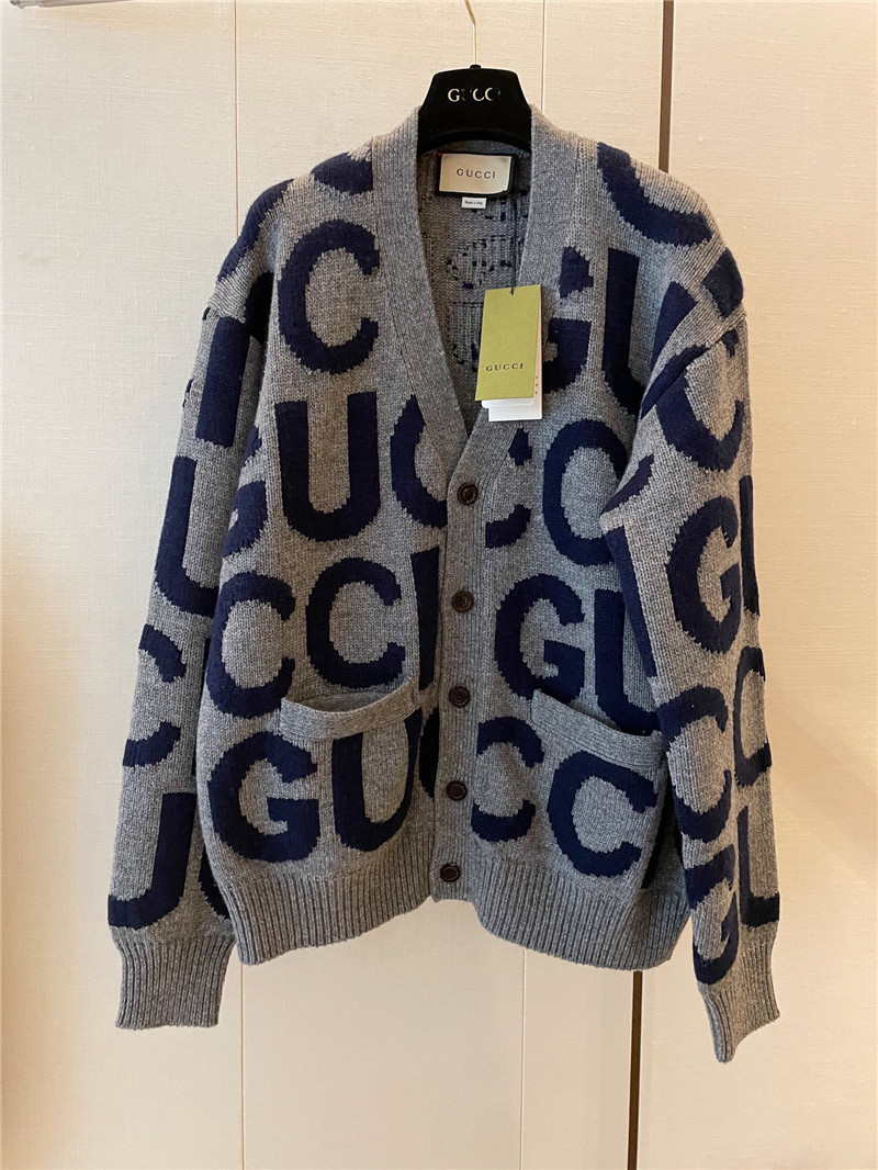 Gvc*1 logo intarsia button-up cardigan
