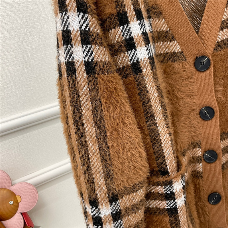 Bv*b*rry classic checked cardigan