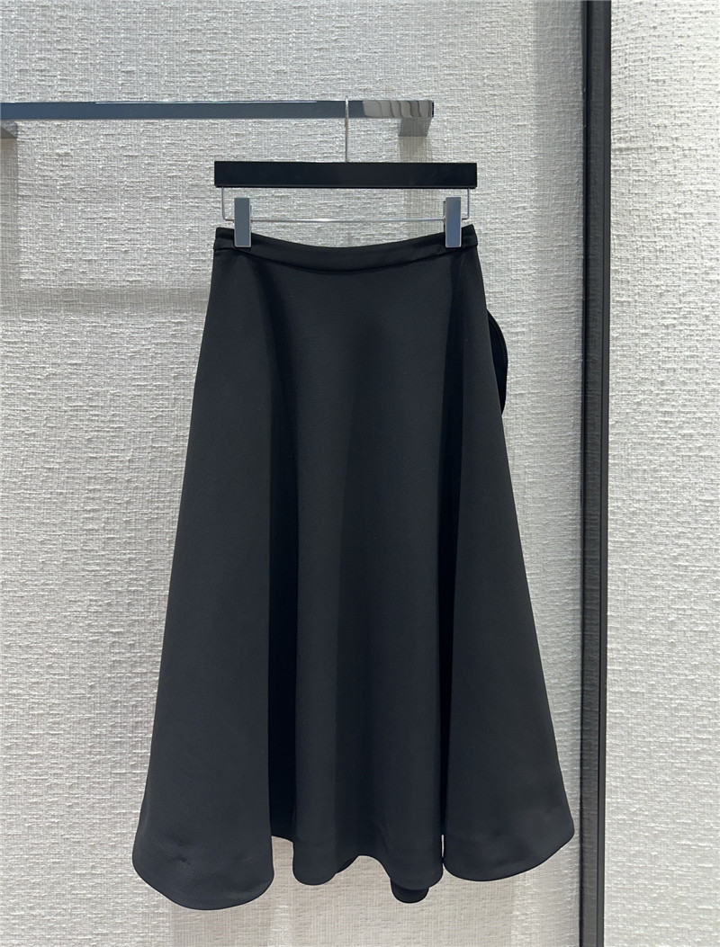 Va1e*ntin0 three-dimensional large flower pocket midi skirt