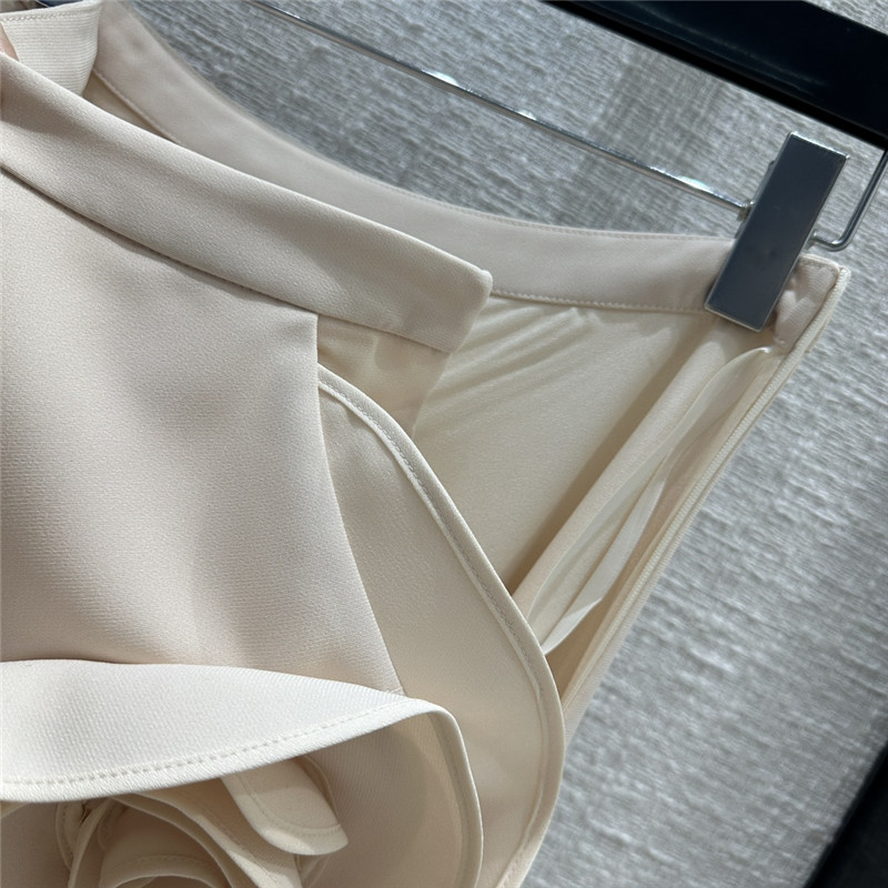 Va1e*ntin0 three-dimensional large flower pocket midi skirt