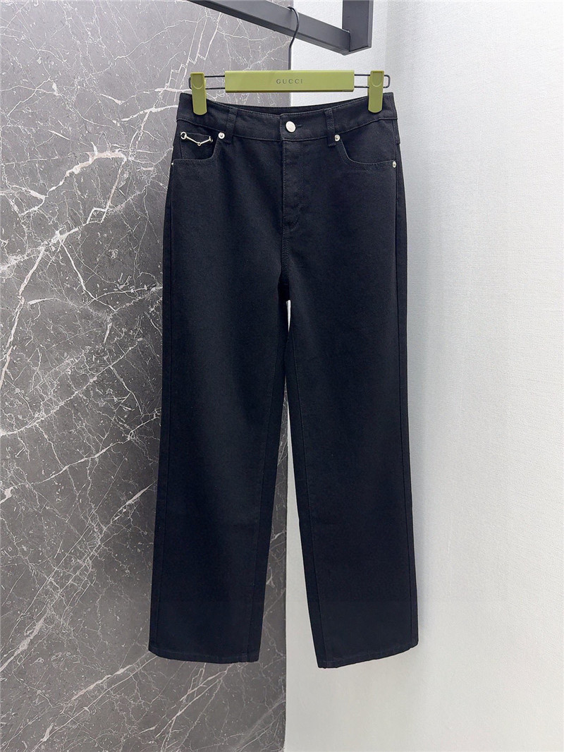 Gvc*1 straight-leg jeans with horseshoe buckles