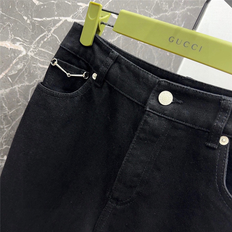 Gvc*1 straight-leg jeans with horseshoe buckles