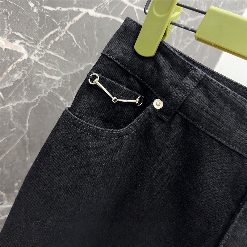 Gvc*1 straight-leg jeans with horseshoe buckles