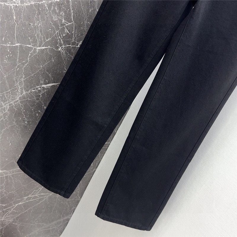 Gvc*1 straight-leg jeans with horseshoe buckles