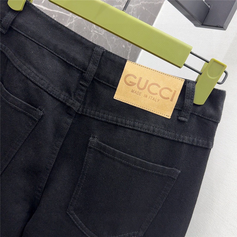 Gvc*1 straight-leg jeans with horseshoe buckles