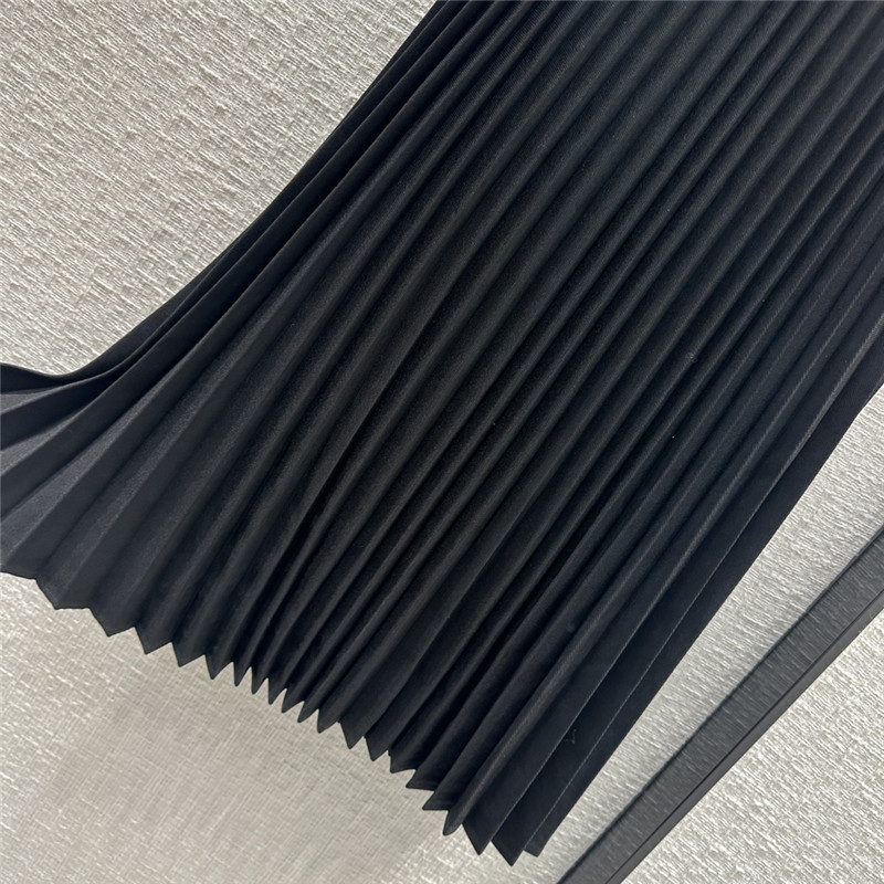 l0vis Vvtt0n lv new black pleated long skirt