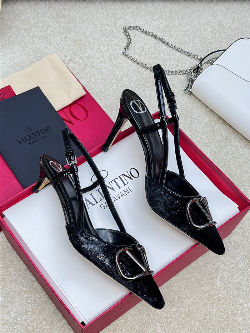 Va1e*ntin0 new color v logo buckle high heels sandals