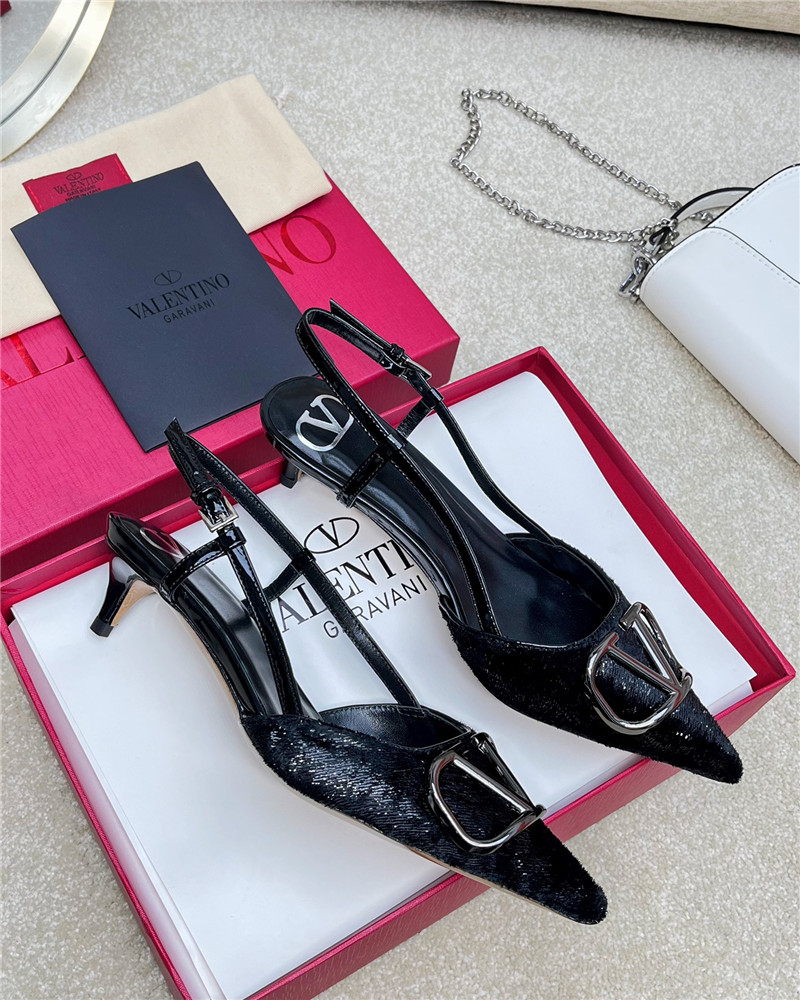 Va1e*ntin0 new color v logo buckle high heels sandals
