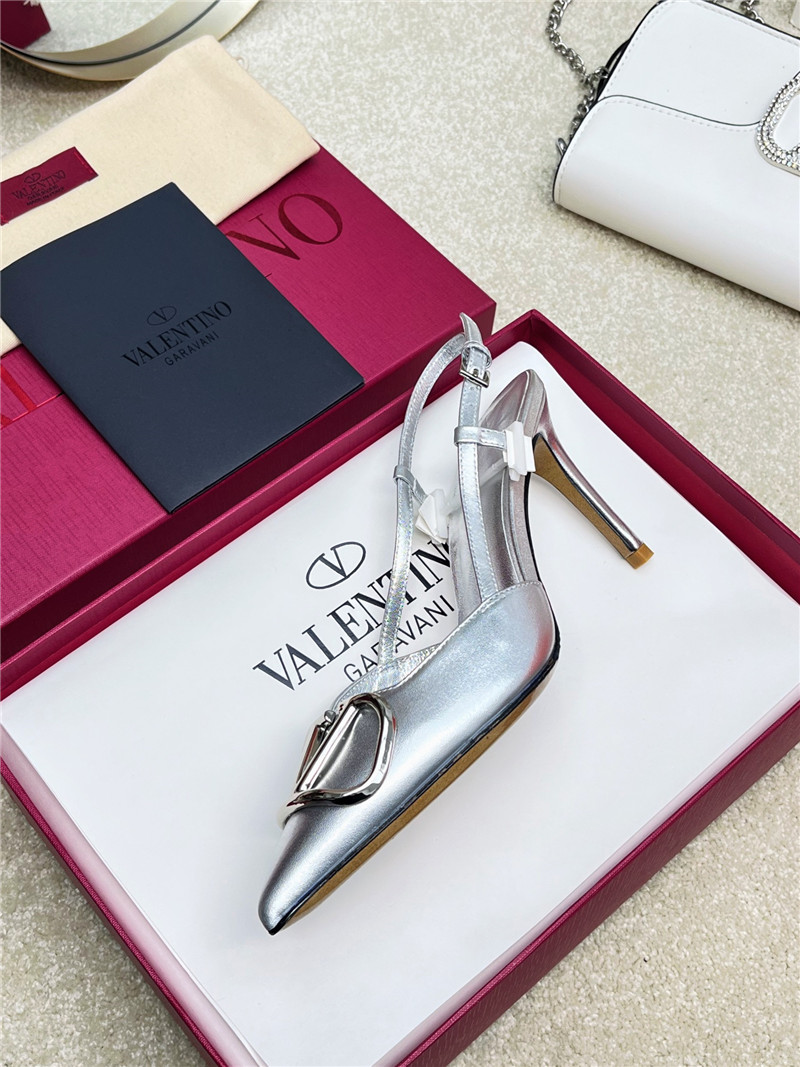 Va1e*ntin0 new color v logo buckle high heels sandals
