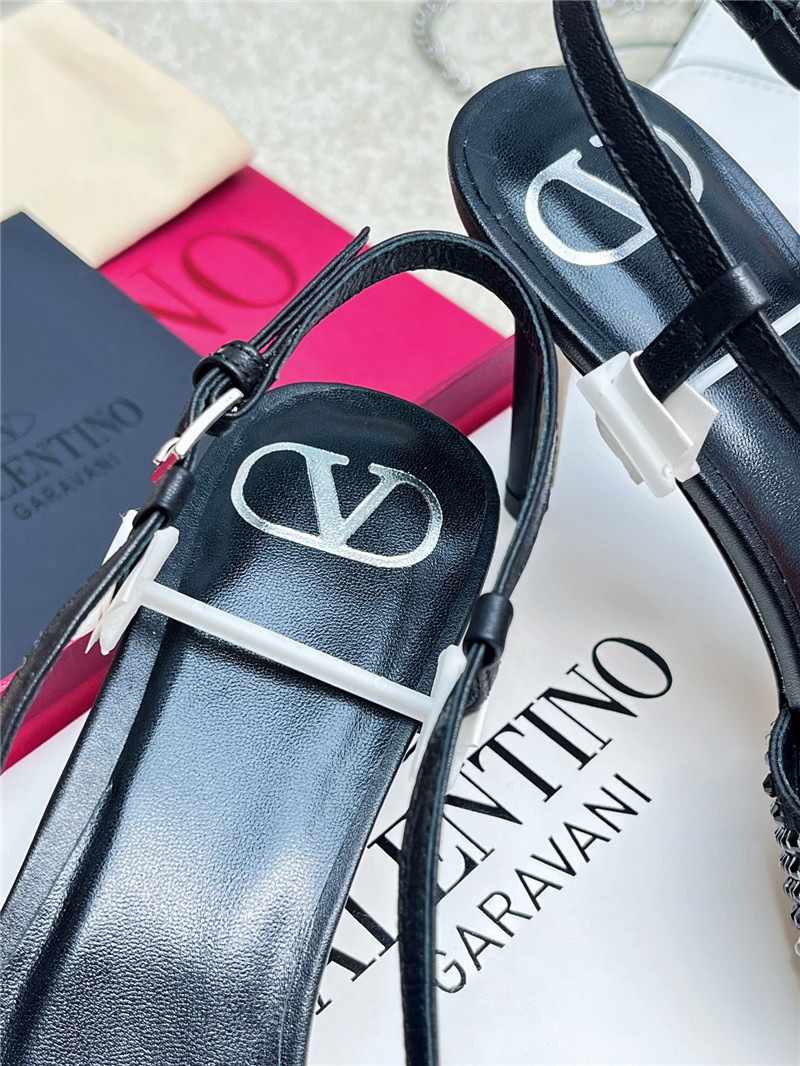 Va1e*ntin0 new color v logo buckle high heels sandals