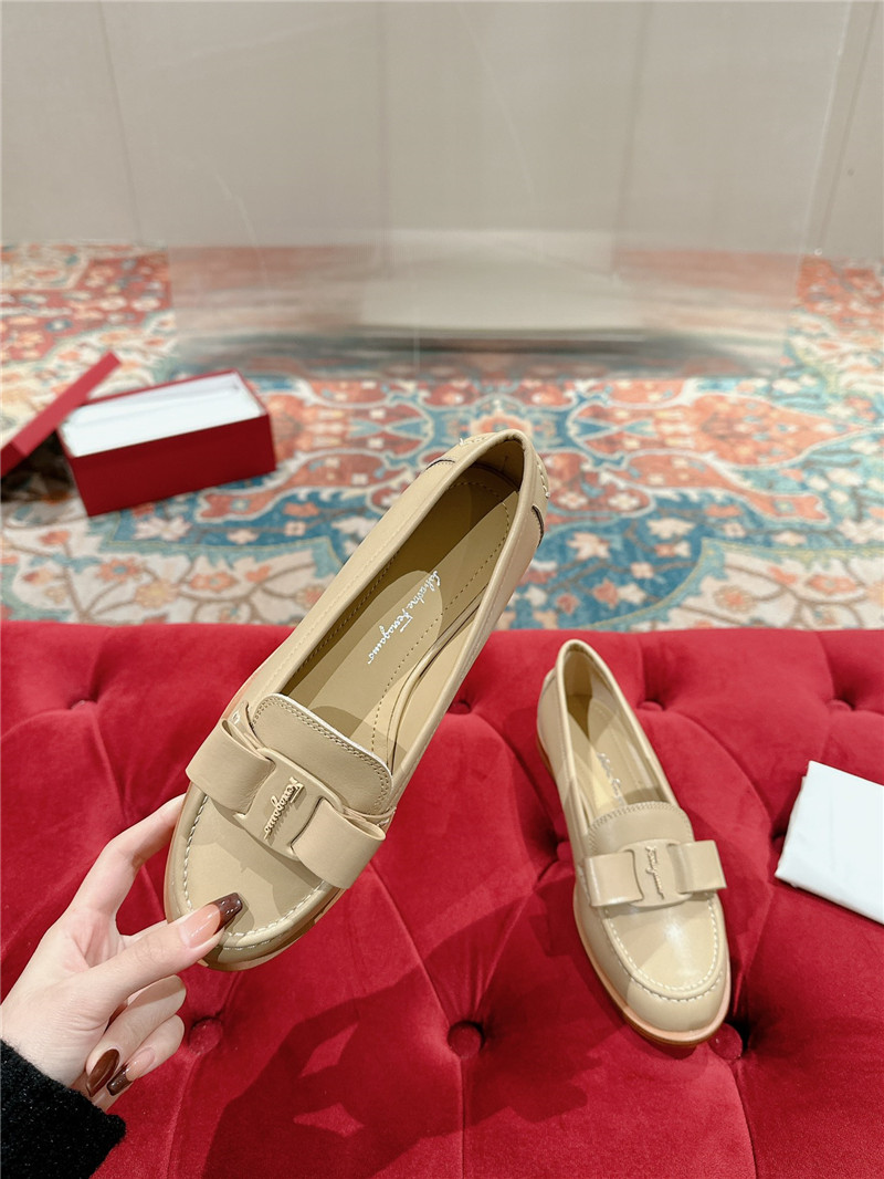 Salvatore Ferragamo British style Gancini buckle loafers